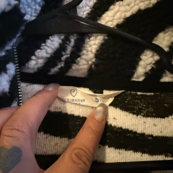 Primark Monochrome Fleece Jacket - Picture 4 of 4